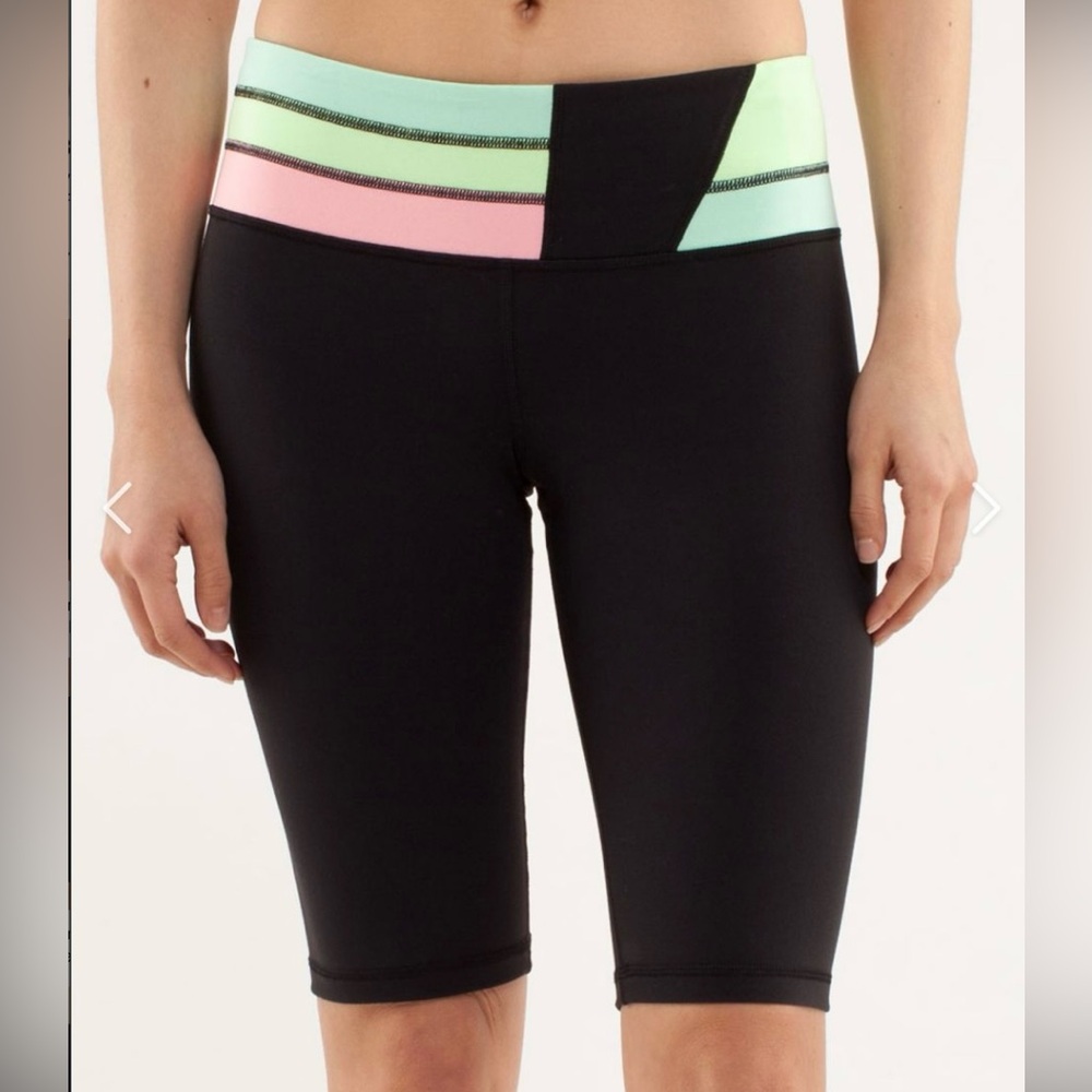 Lululemon reversible Groove Short Tall size 6